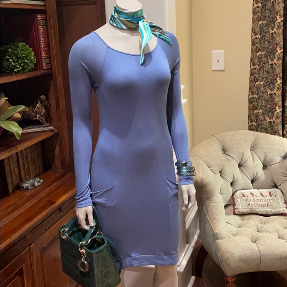 BCBG soft modal body-fitting dress with pockets